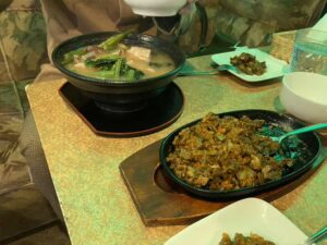 東京・蒲田のフィリピン料理・レストラン　イスラパミリア　両方